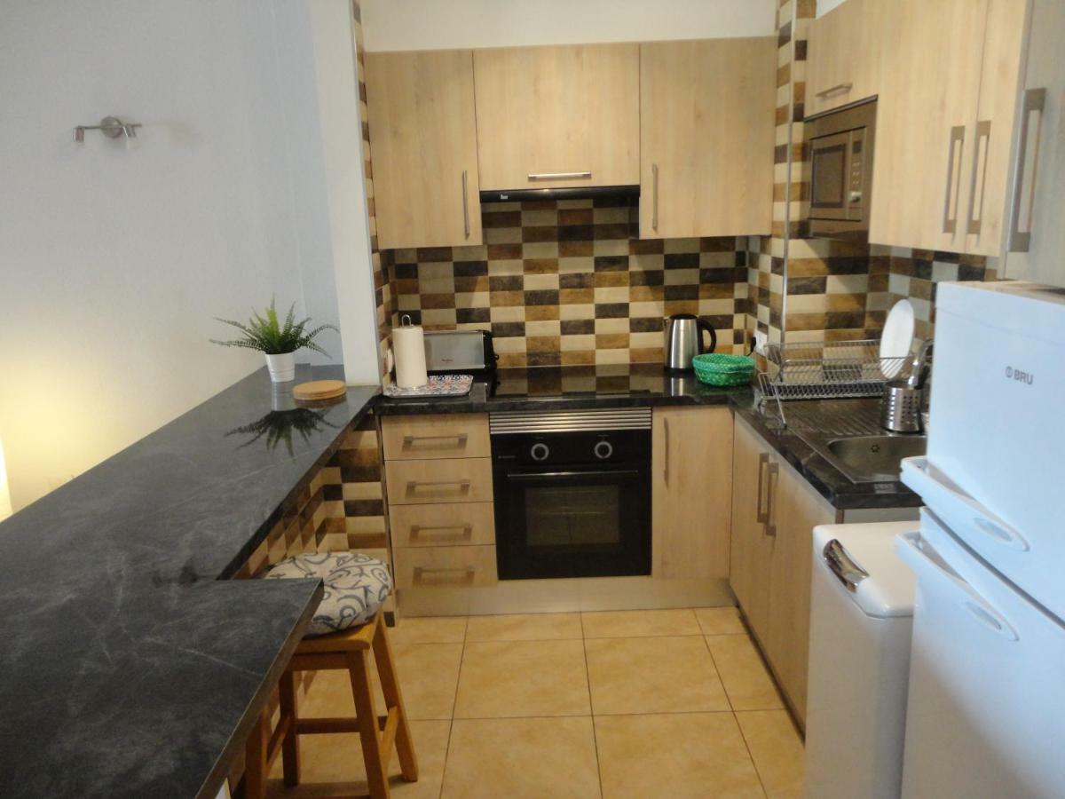 Sunny Summerland Los Cristianos, Ap With City And Ocean View Лос Кристианос Екстериор снимка