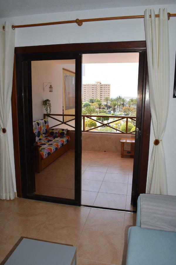 Sunny Summerland Los Cristianos, Ap With City And Ocean View Лос Кристианос Екстериор снимка