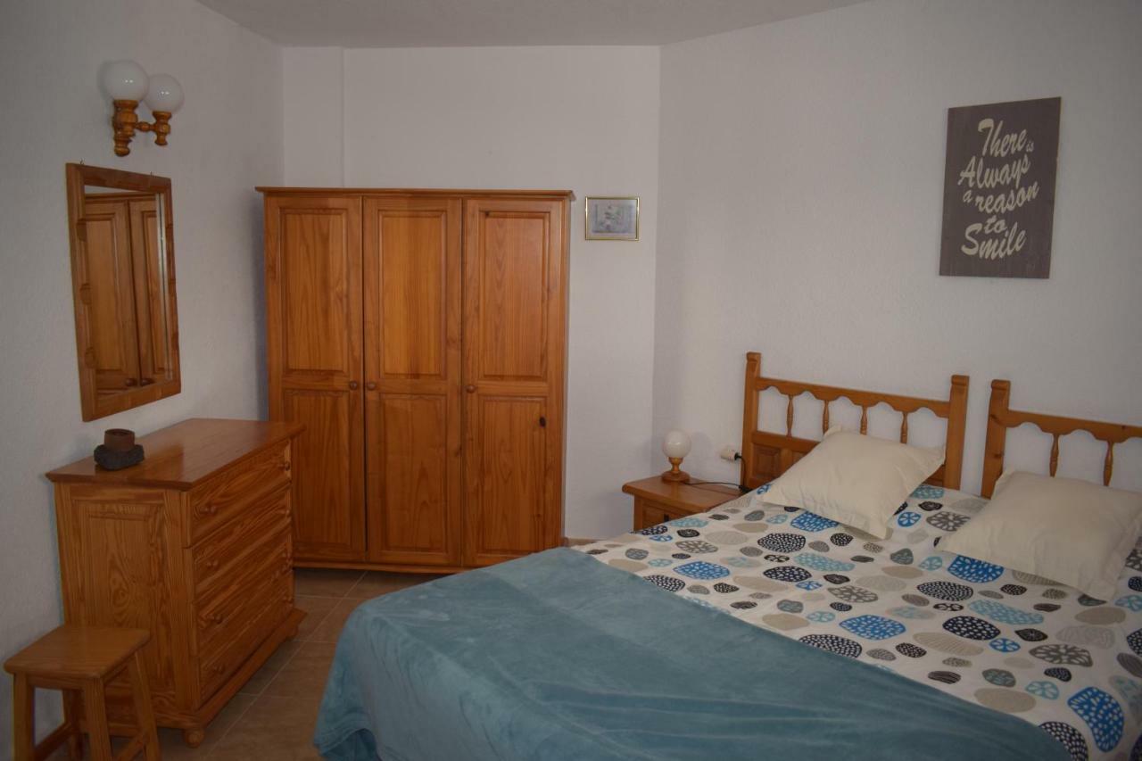 Sunny Summerland Los Cristianos, Ap With City And Ocean View Лос Кристианос Екстериор снимка