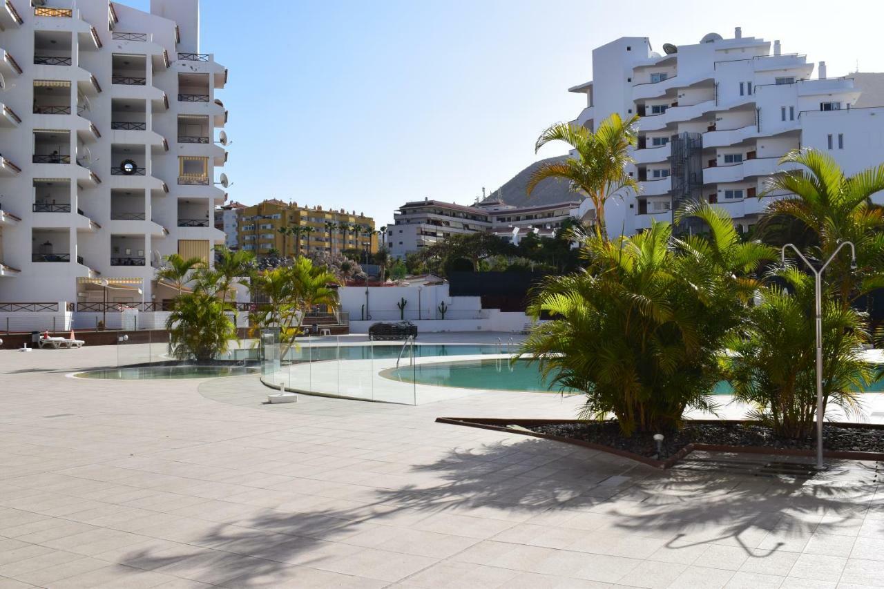 Sunny Summerland Los Cristianos, Ap With City And Ocean View Лос Кристианос Екстериор снимка
